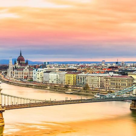 Eye Of Budapest Penthouse Bagian luar foto